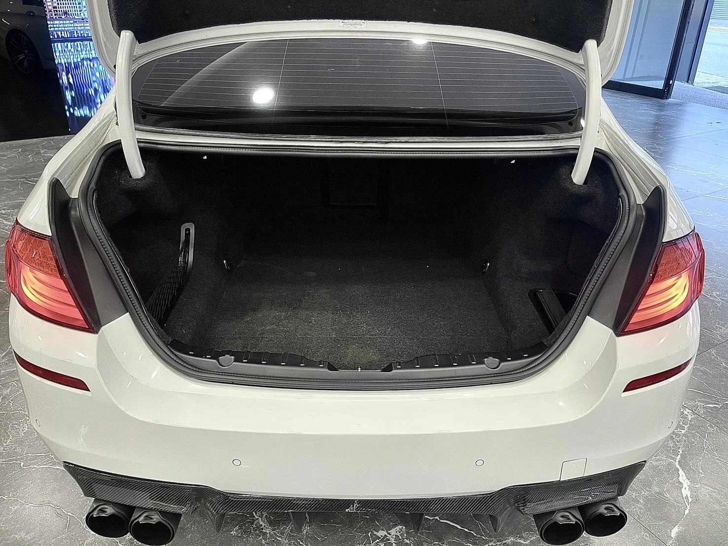 BMW M5 Sedan