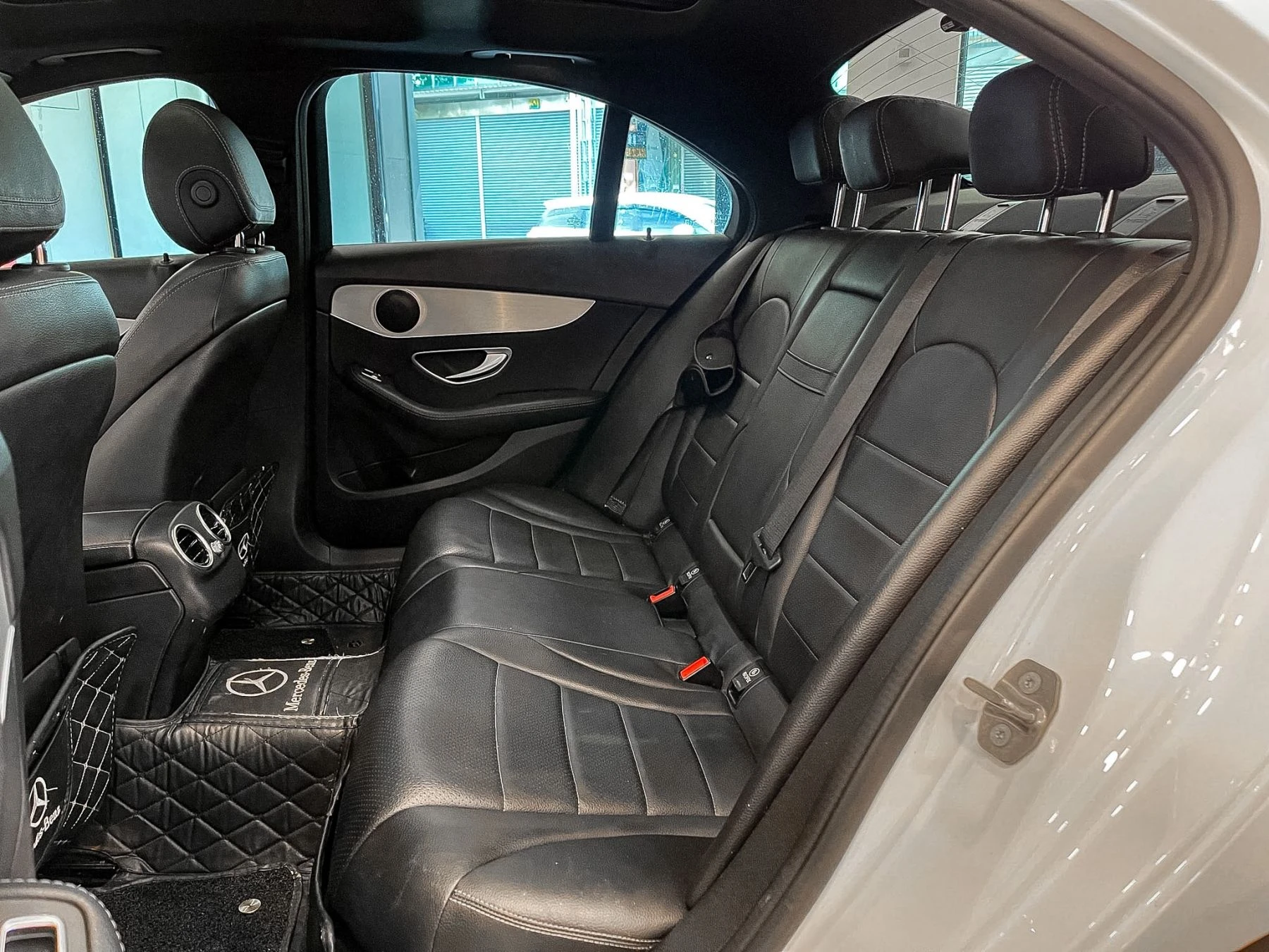 Mercedes-Benz C-Class Sedan C300 4MATIC