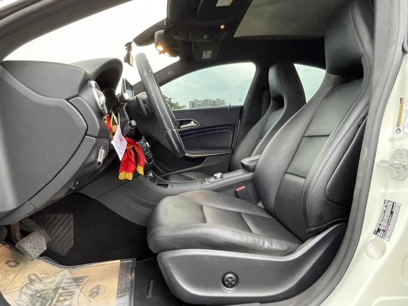 賓士 CLA-CLASS CLA250 2015年