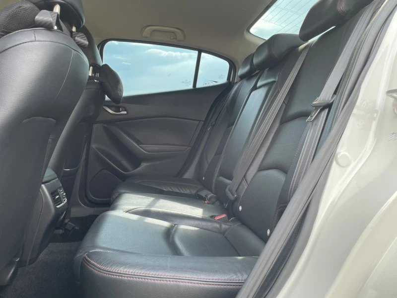 Mazda Mazda3 2015年