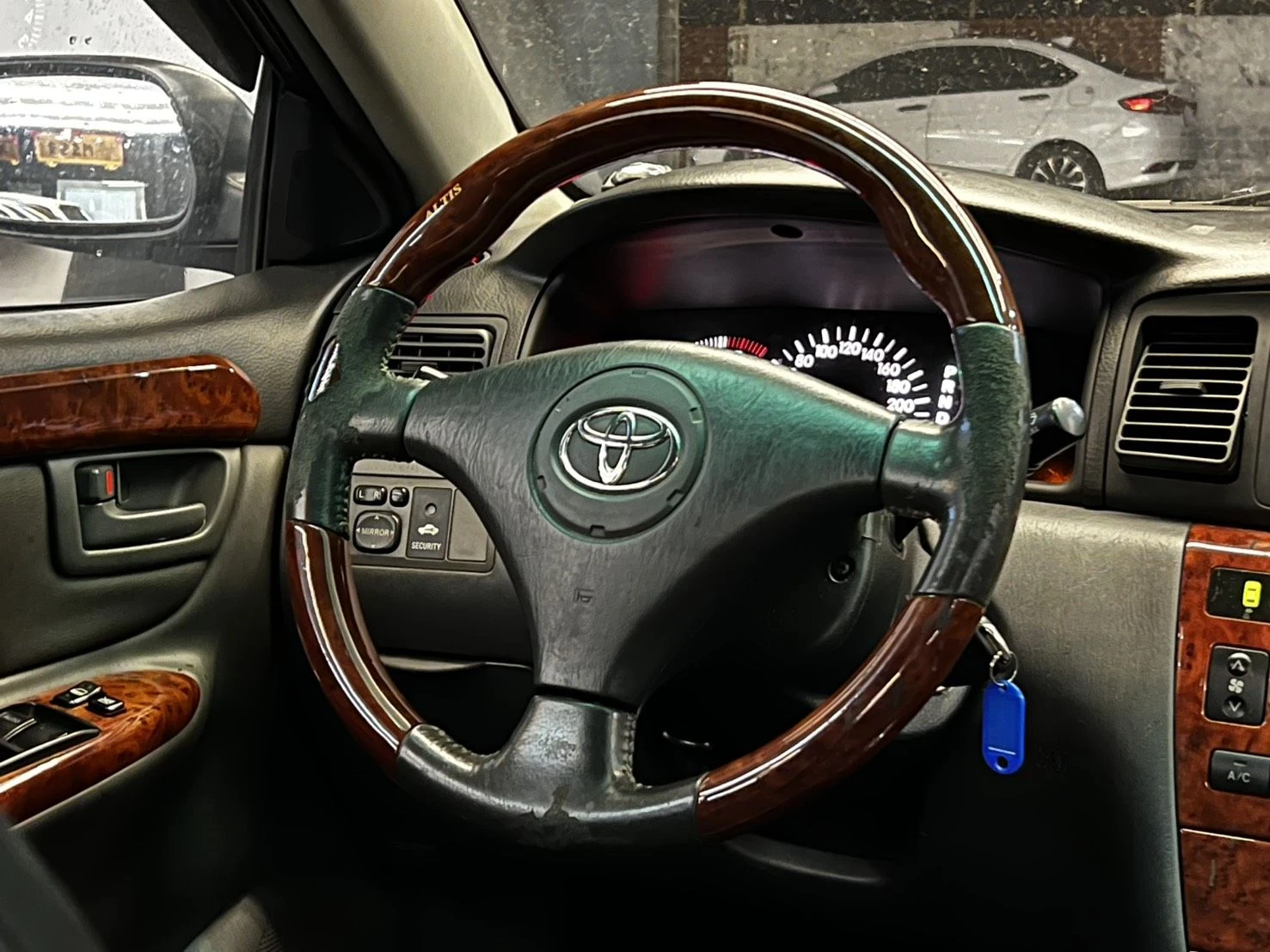 Toyota Corolla Altis