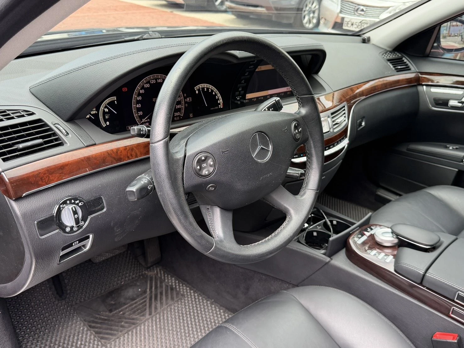 Mercedes-Benz S-Class Sedan S350