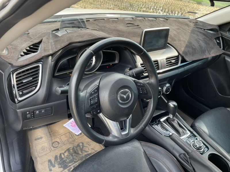 Mazda Mazda3 2015年