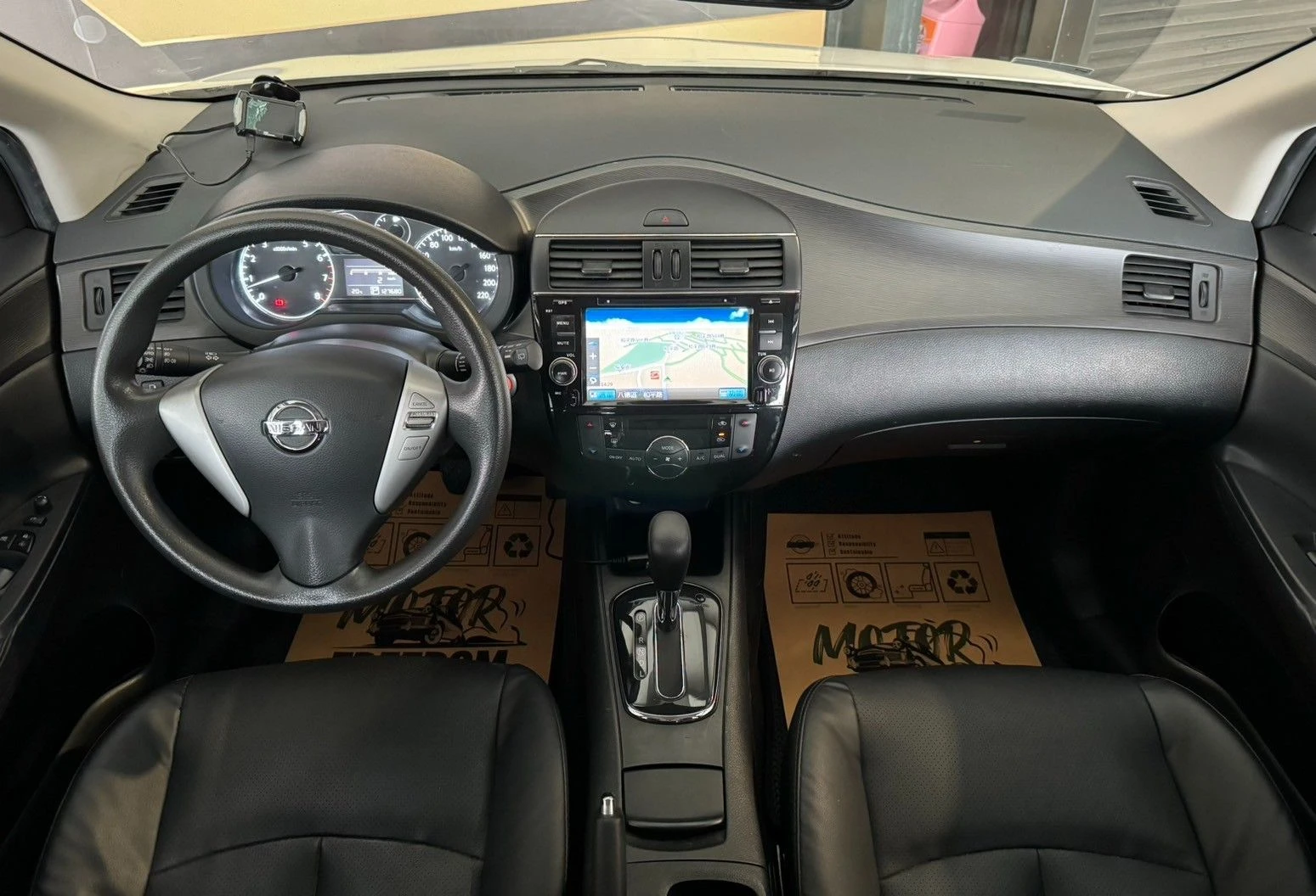 Nissan Tiida / 倒車顯影、原廠行車記錄器