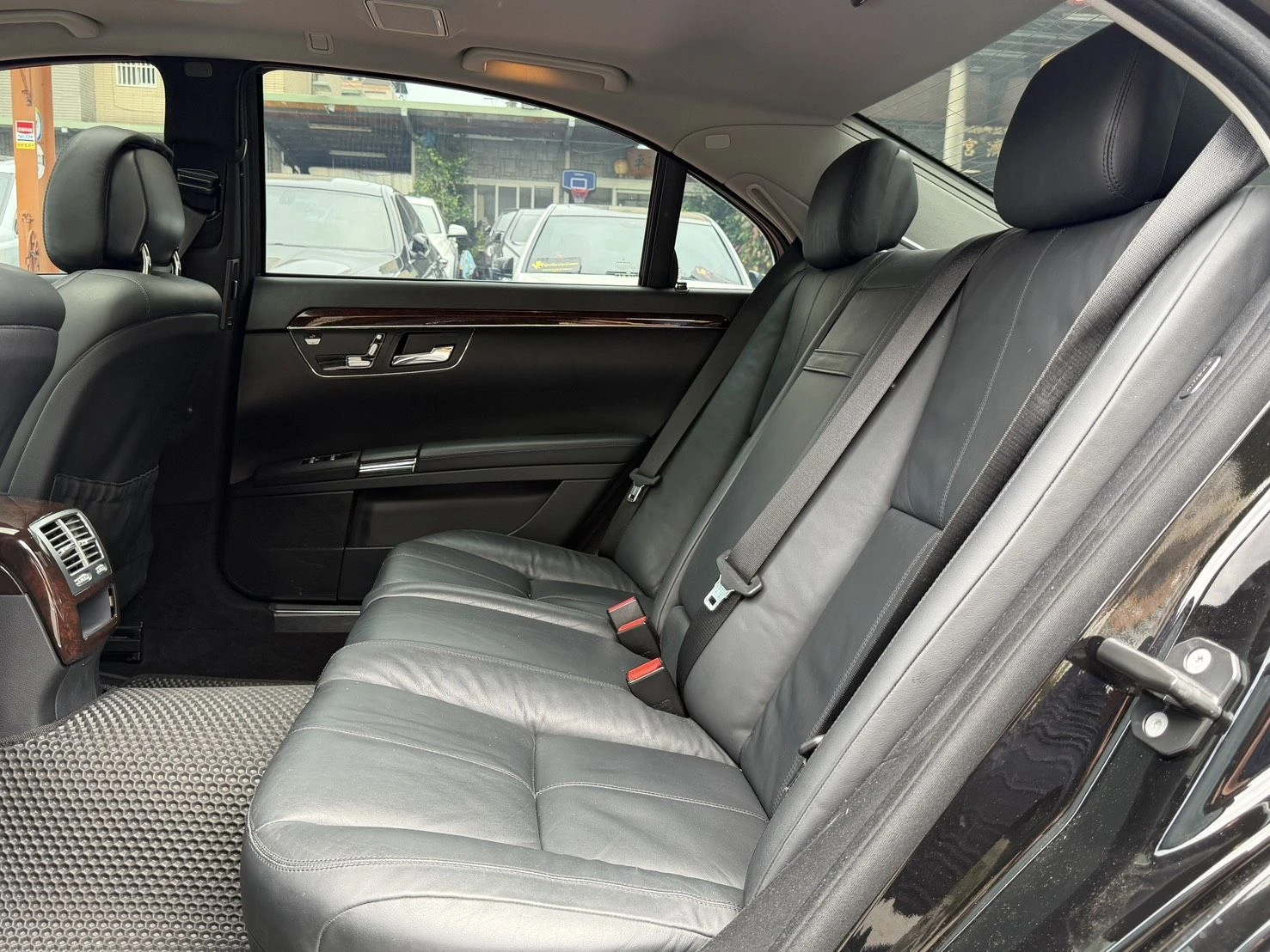 Mercedes-Benz S-Class Sedan S350