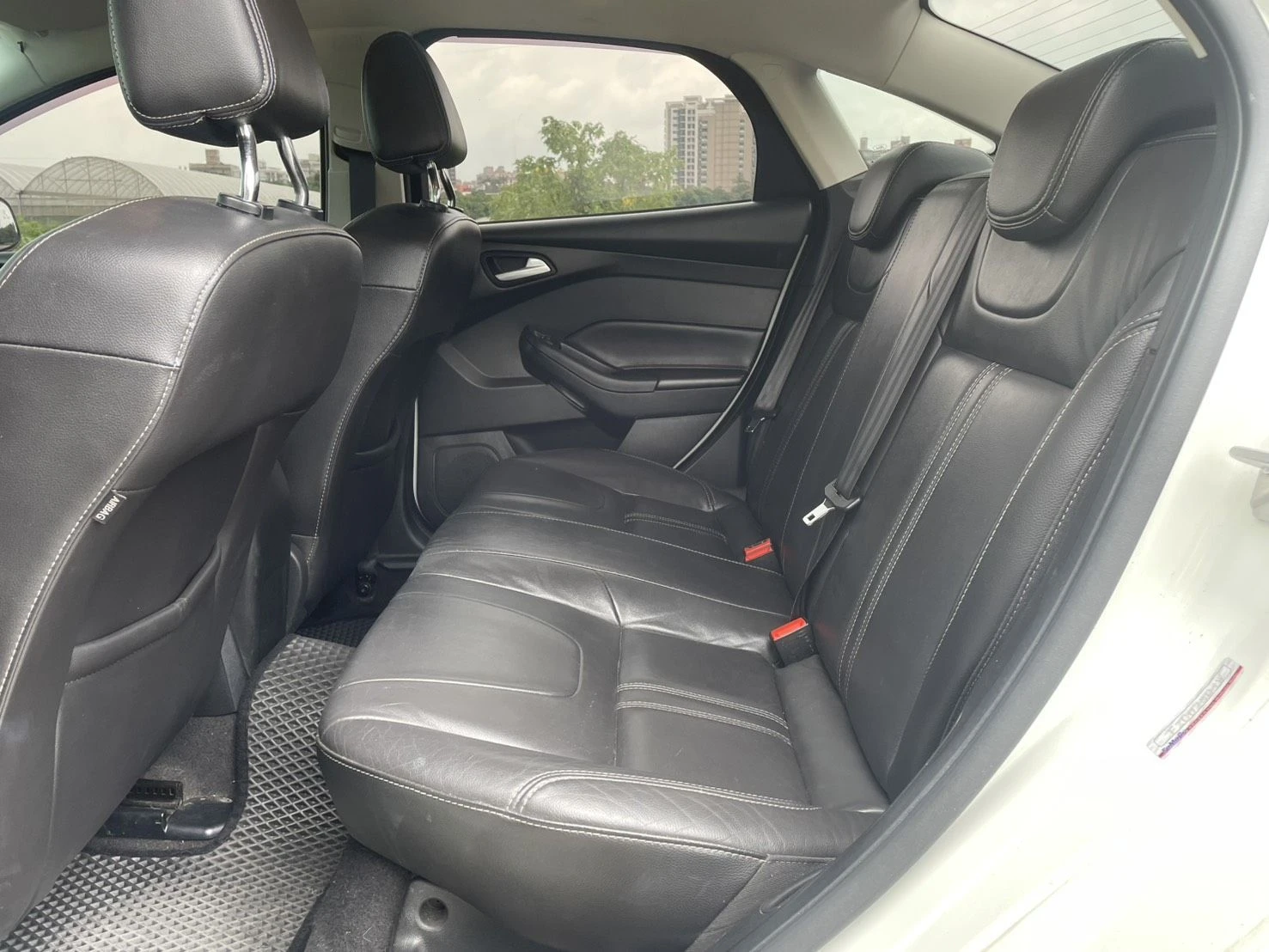 Ford Focus 4D