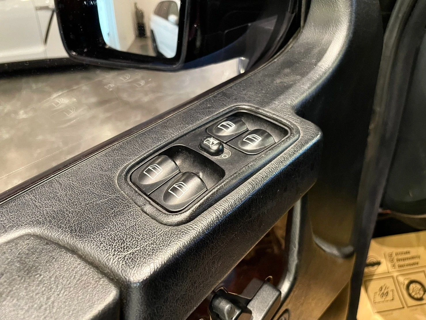 Mercedes-Benz G-Class G500