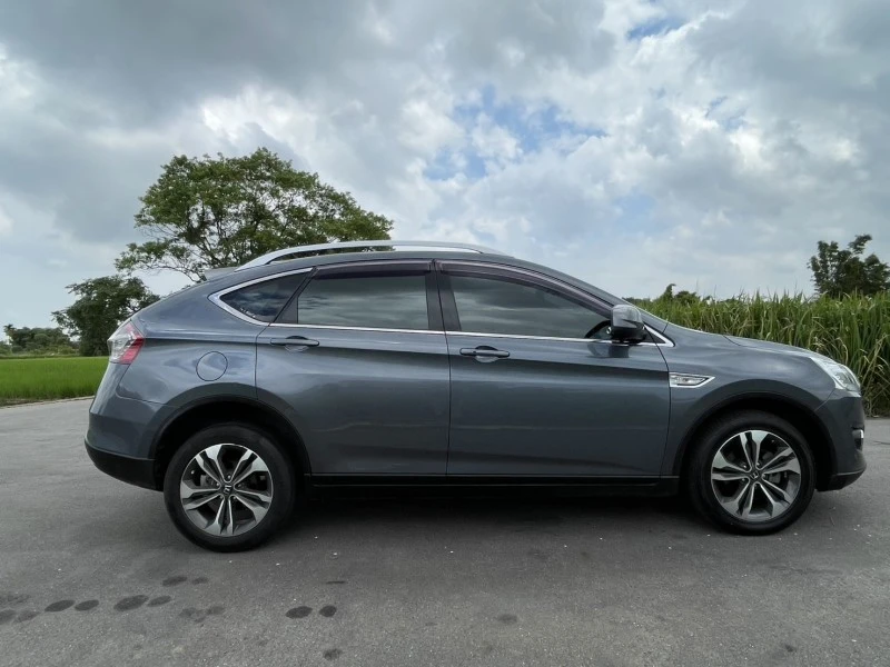 Luxgen U6 Turbo ECO Hyper 2017年
