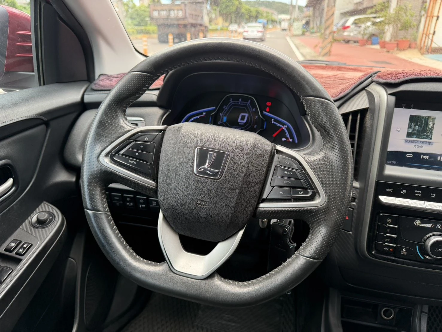 Luxgen S3