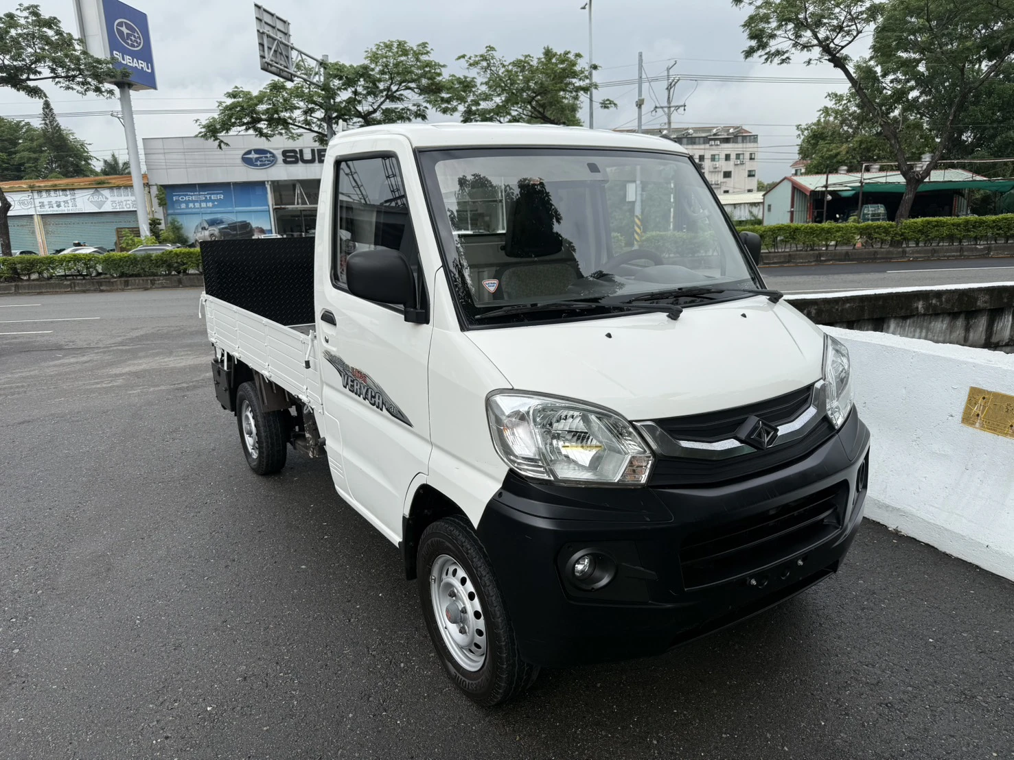 2015年 菱利貨車【升降尾門】