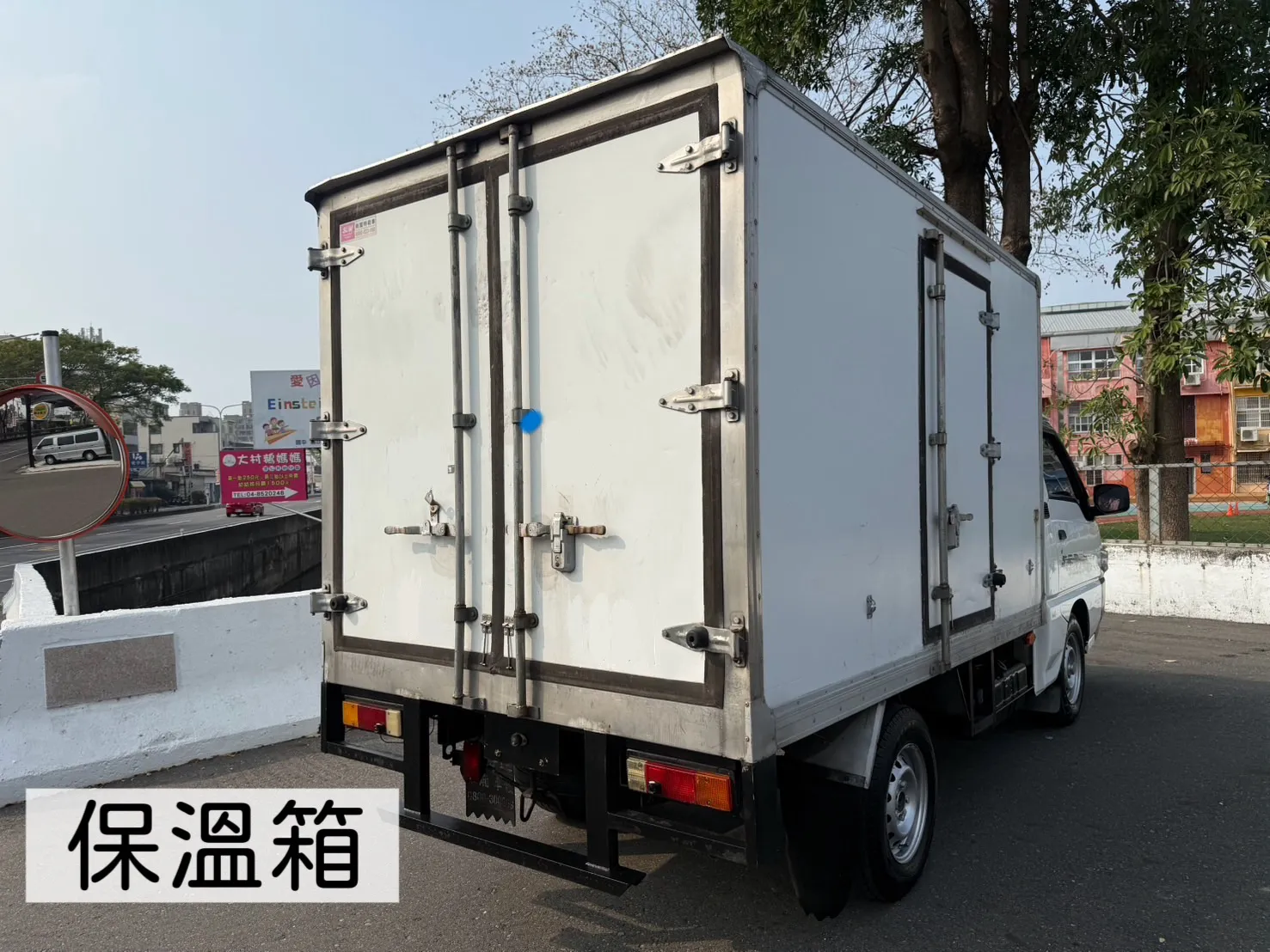 2014年 得利卡貨車【跑少  保溫箱】