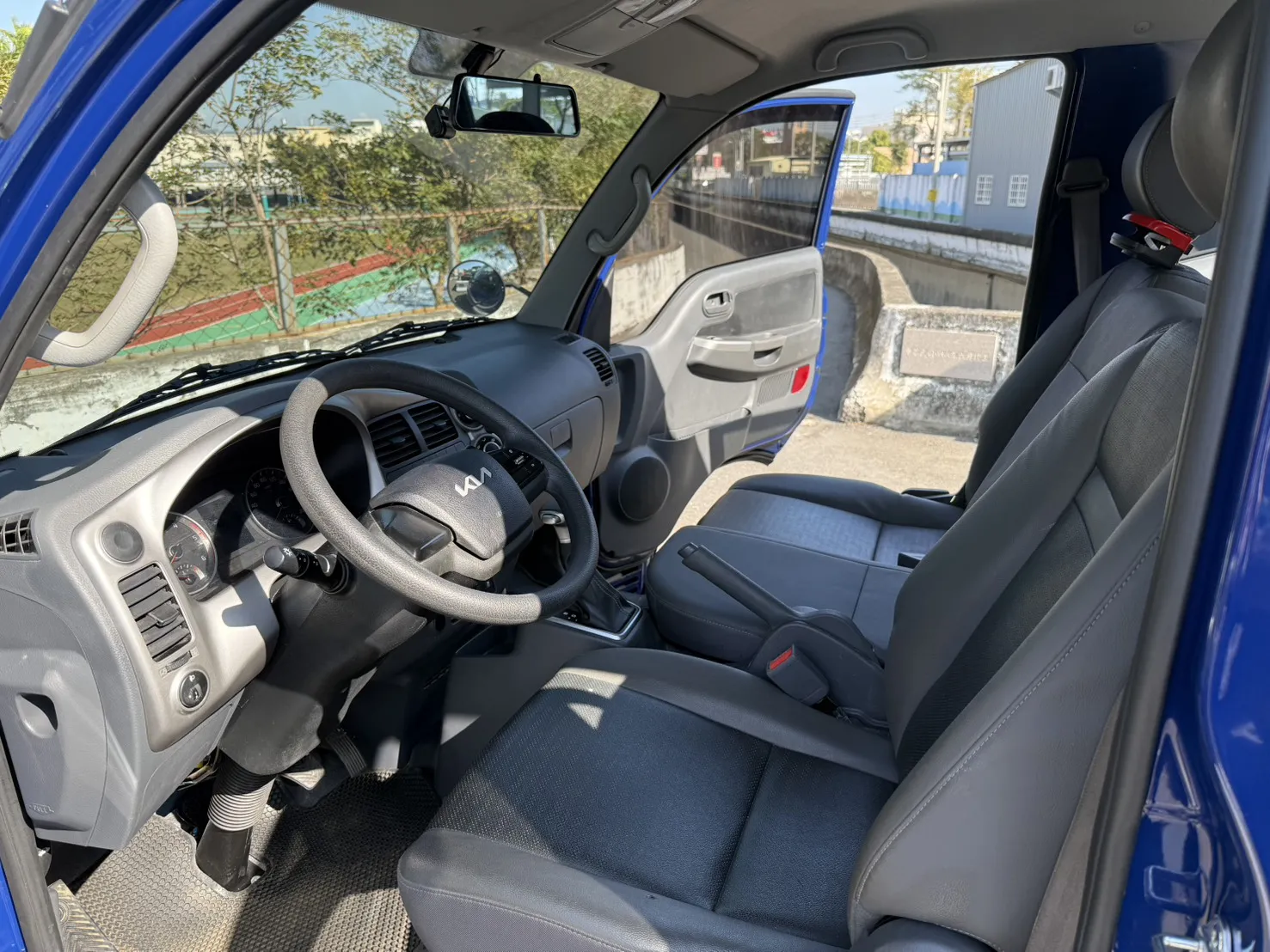  2025年 卡旺雙廂貨車【自排】