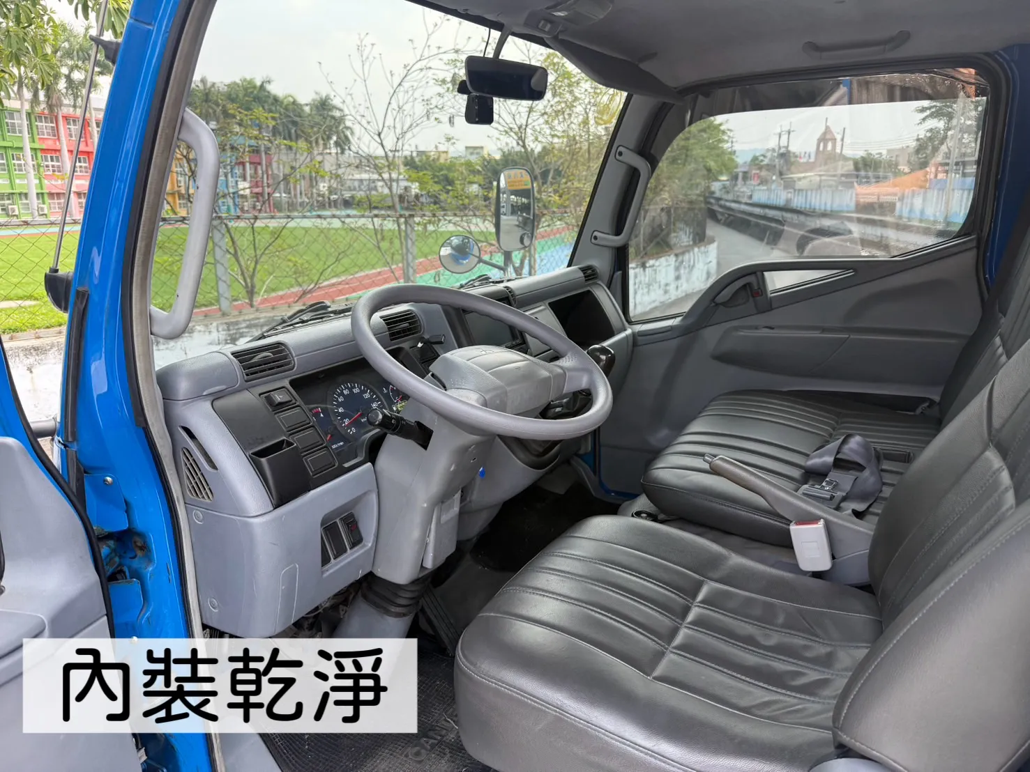 2009年 堅達貨車【11.5尺 雙折護欄 倒車顯影】