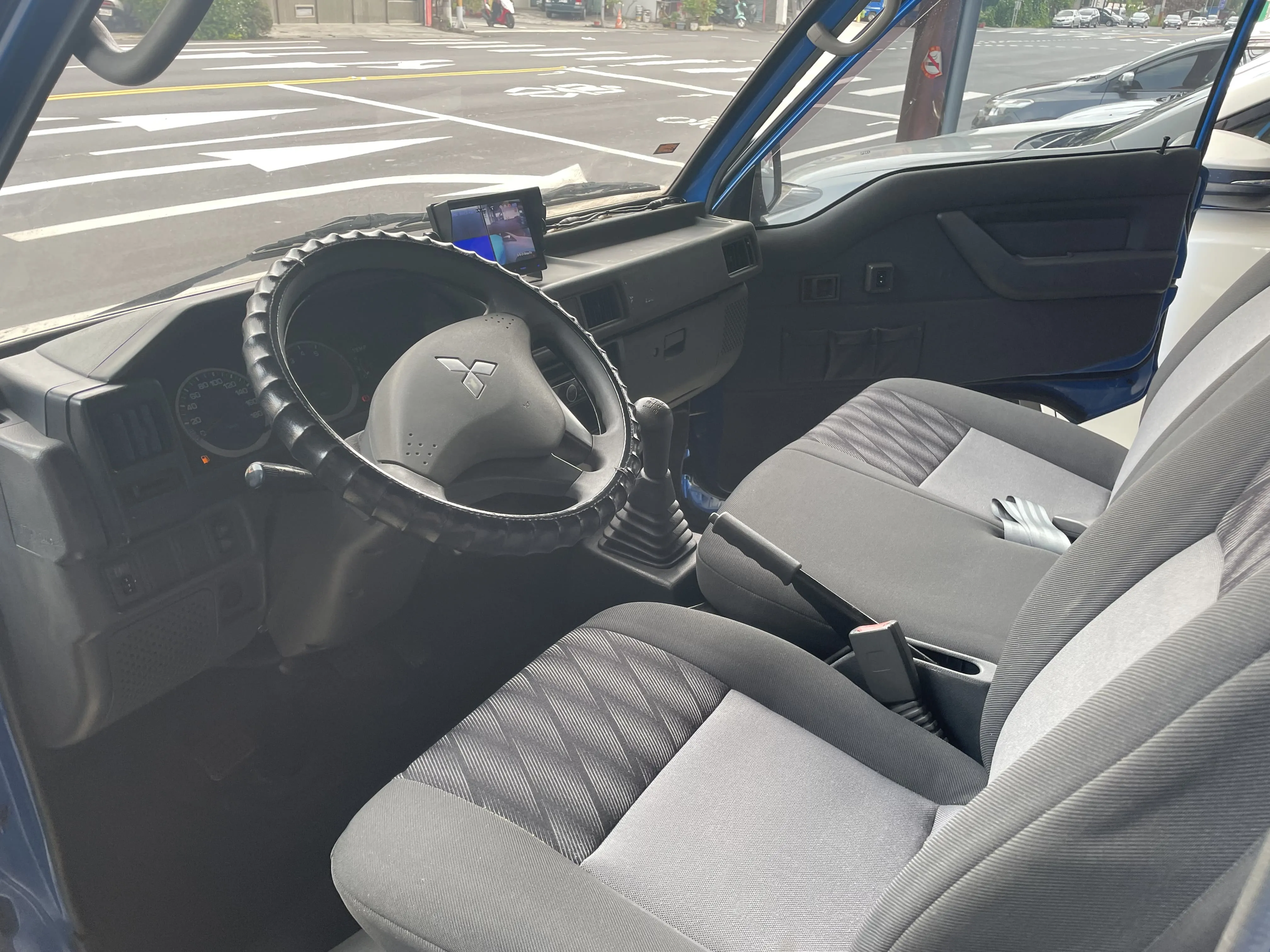 2017年 得利卡貨車  