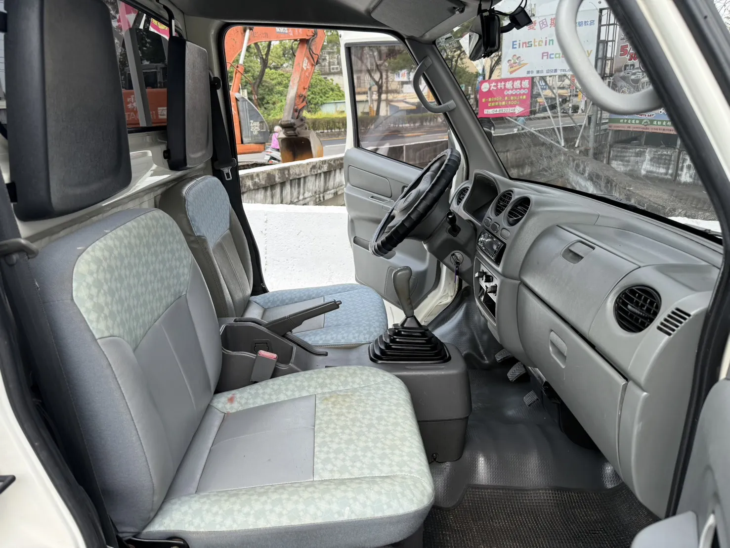 2018年 菱利貨車