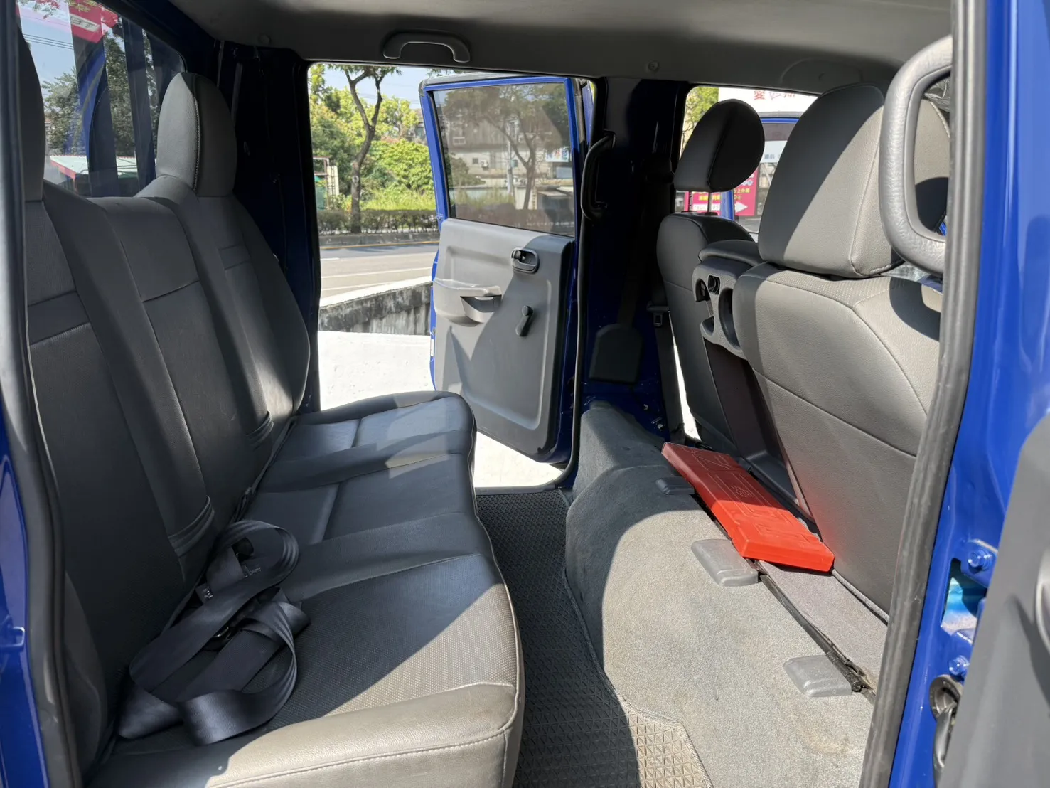 2017 年 卡旺 雙廂貨車