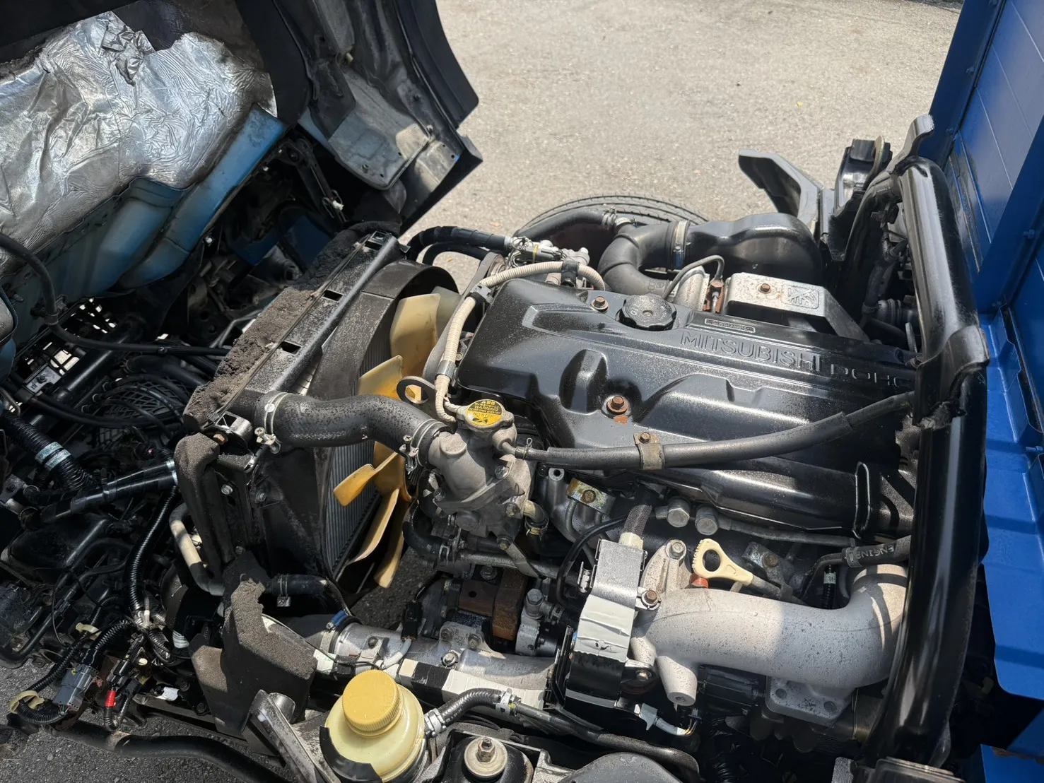 2009年 堅達貨車【11.5尺 雙折護欄 倒車顯影】