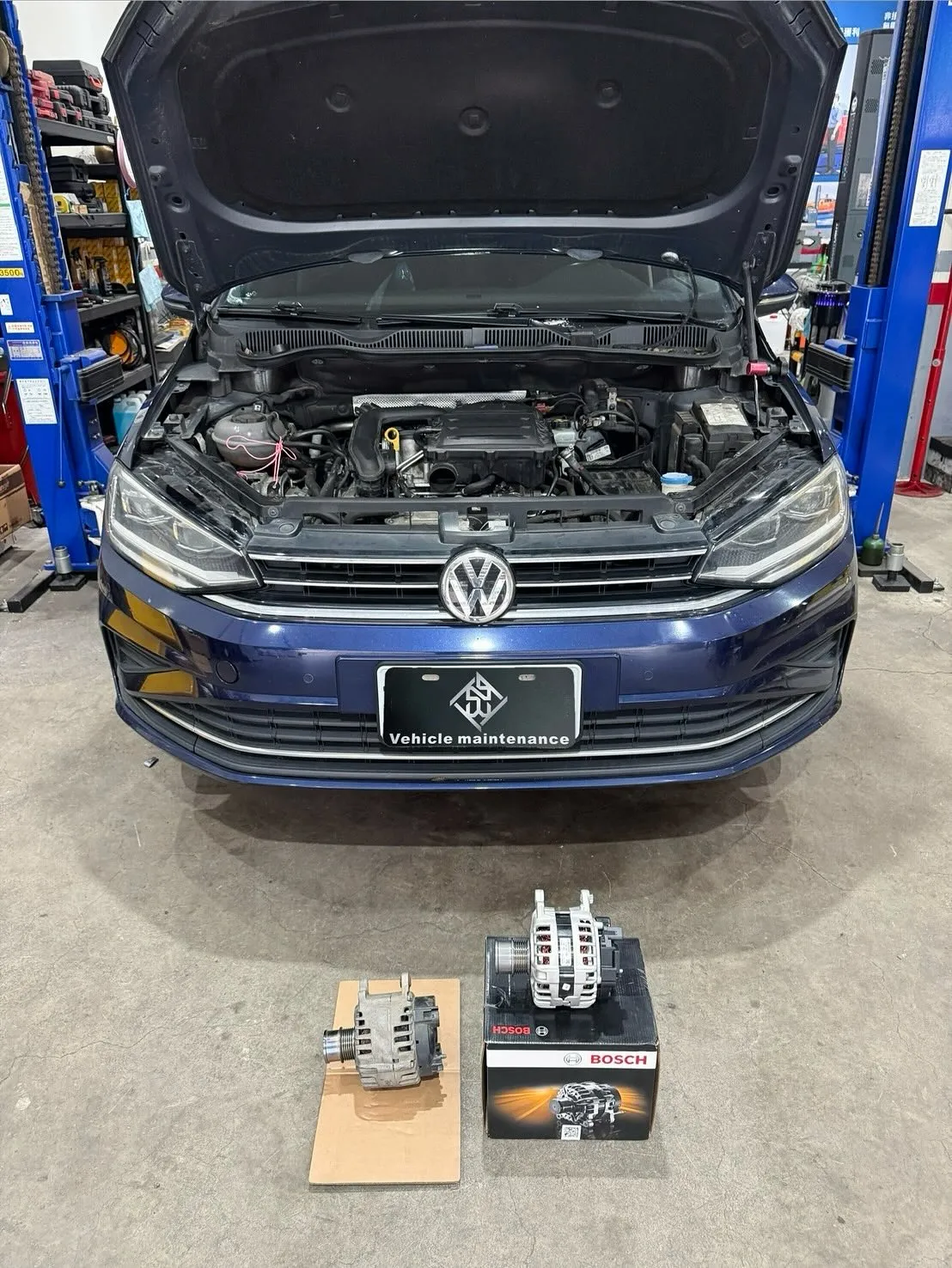 Volkswagen Golf SPORTSVAN儀表板亮電瓶故障燈