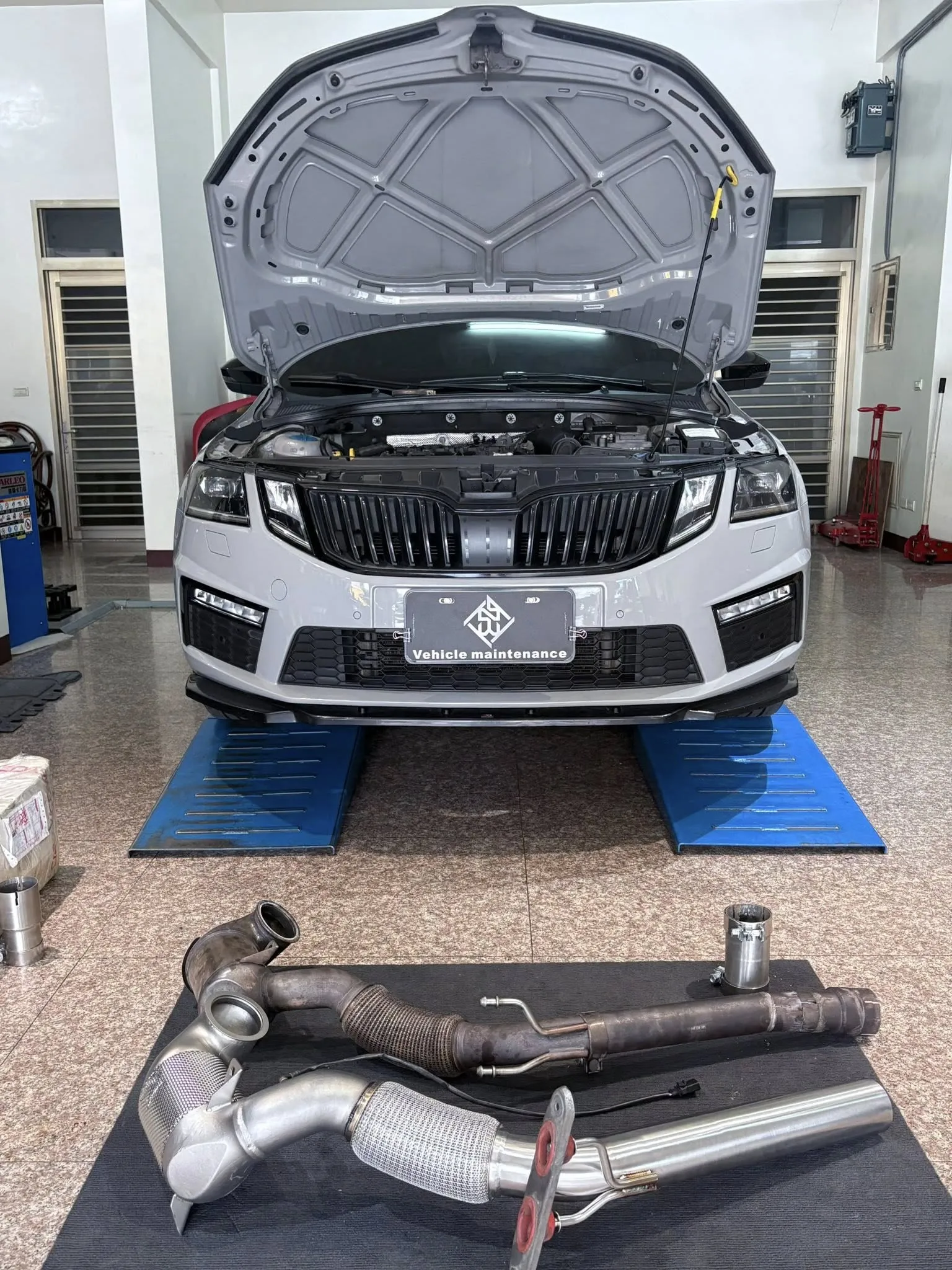 SKODA Octavia RS 升級CGW直通當派搭配CGW中尾段排氣管