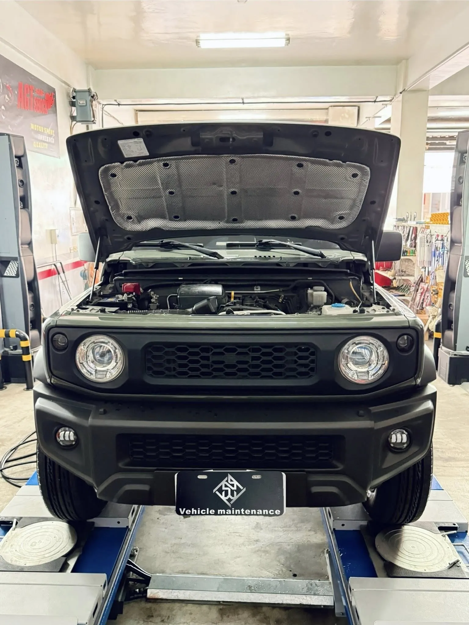 Suzuki Jimny 定期保養+更新四輪並實施定位校正