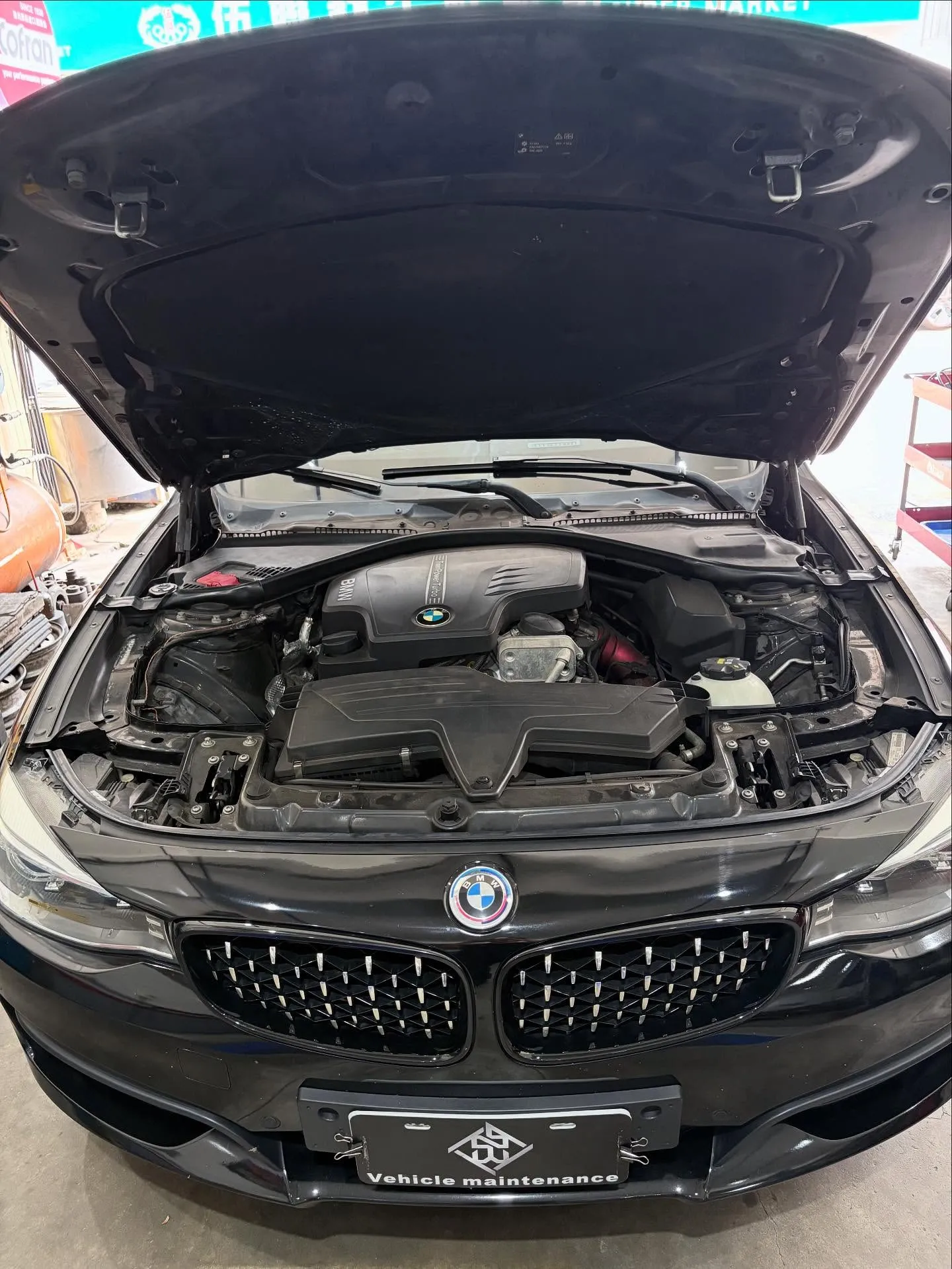 BMW F34 328i GT副駕六角鎖故障及後座冷氣出風口無出風