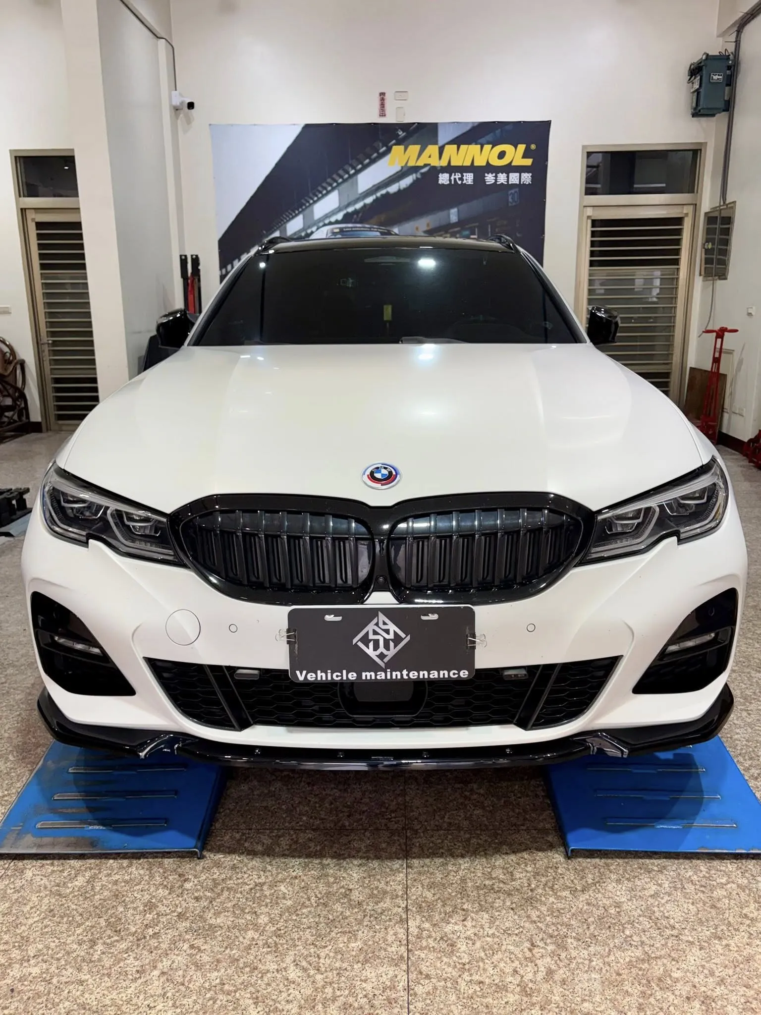 BMW G21 330i升級Maxton design前下巴