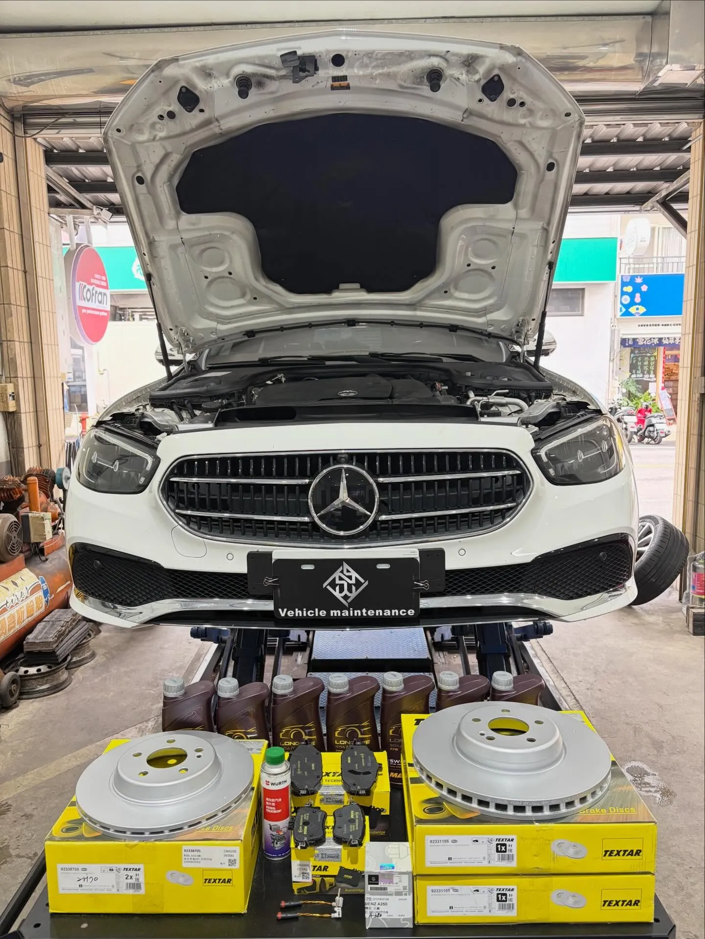 Mercedes-Benz W213 E200 48V輕油電實施定期保養